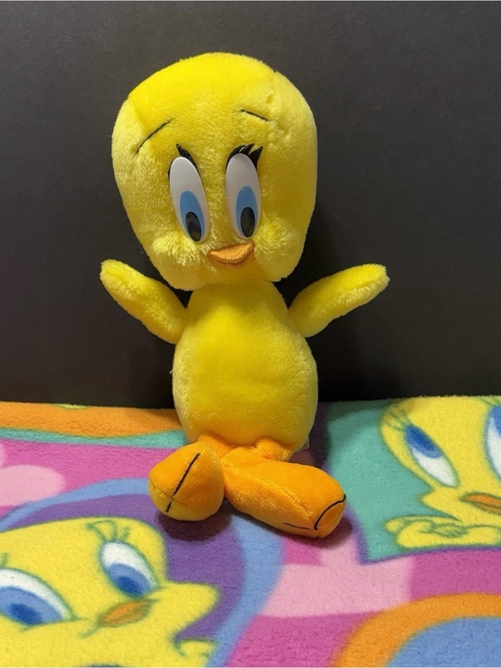 Yellow Plush Tweety-Bird Plush & Vintage Throw Blanket 63x46